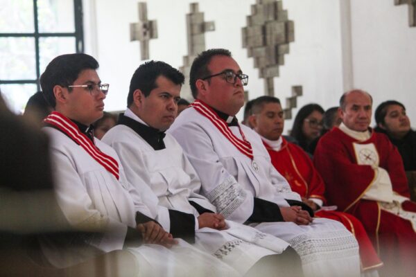 Seminaristas reciben lectorado y admiten a uno a las Órdenes Sagradas