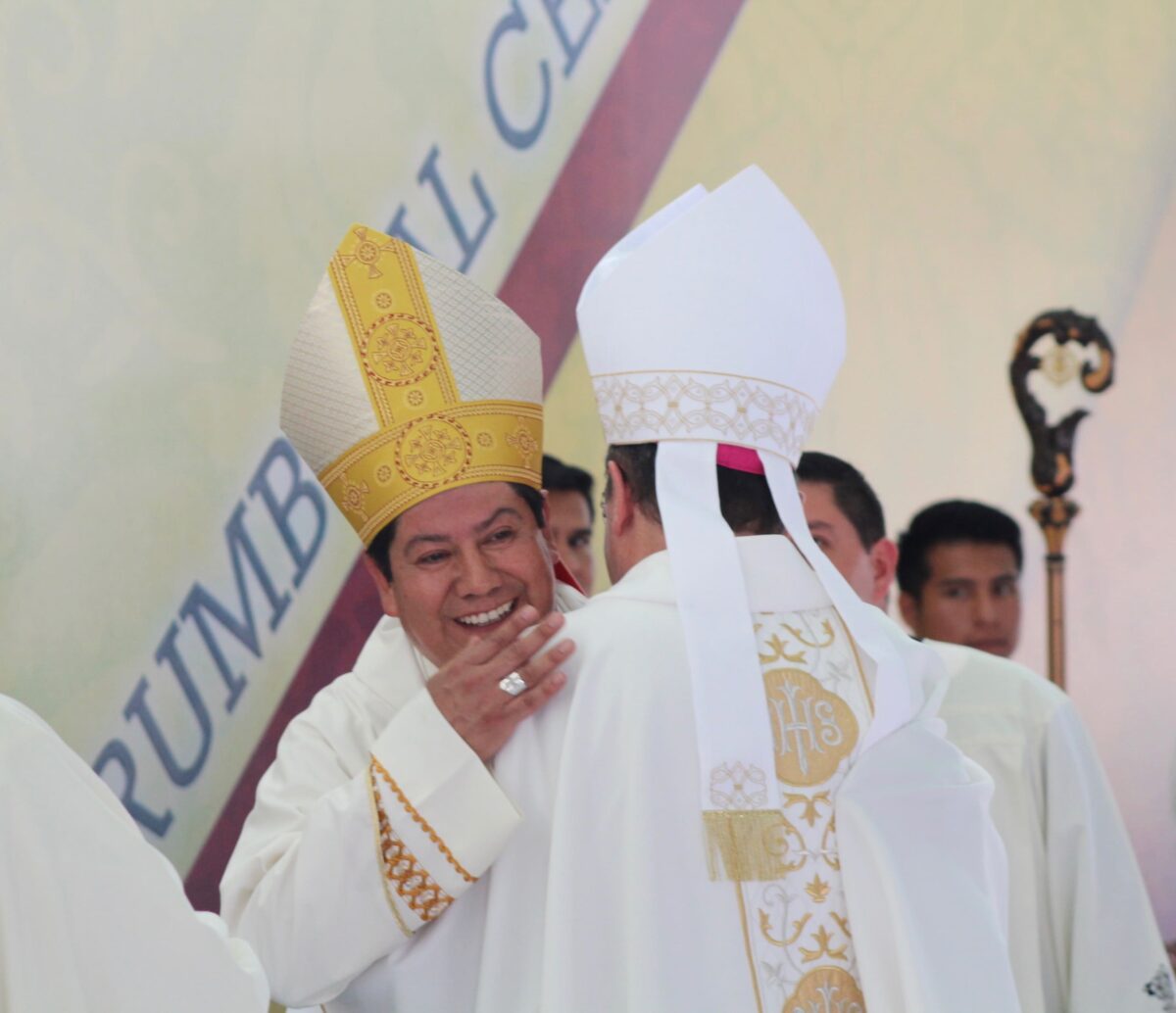 Monseñor José Hiraís: 10 años obispo