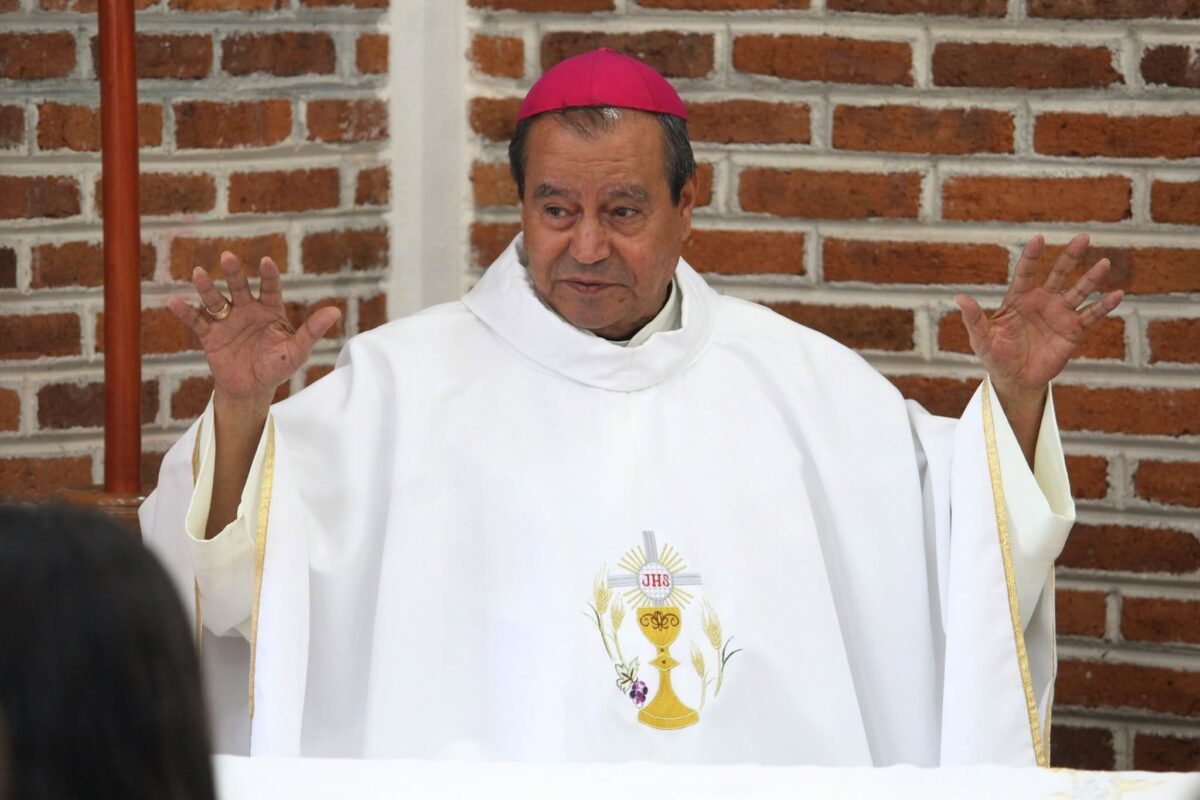 “Voy saliendo y voy mejor”: arzobispo emérito tras operación